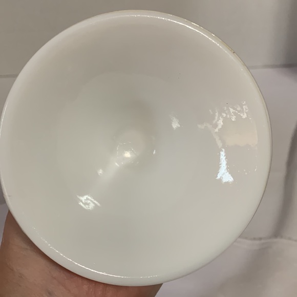 Milk Glass Indiana /footstool bowl - Picture 5 of 6